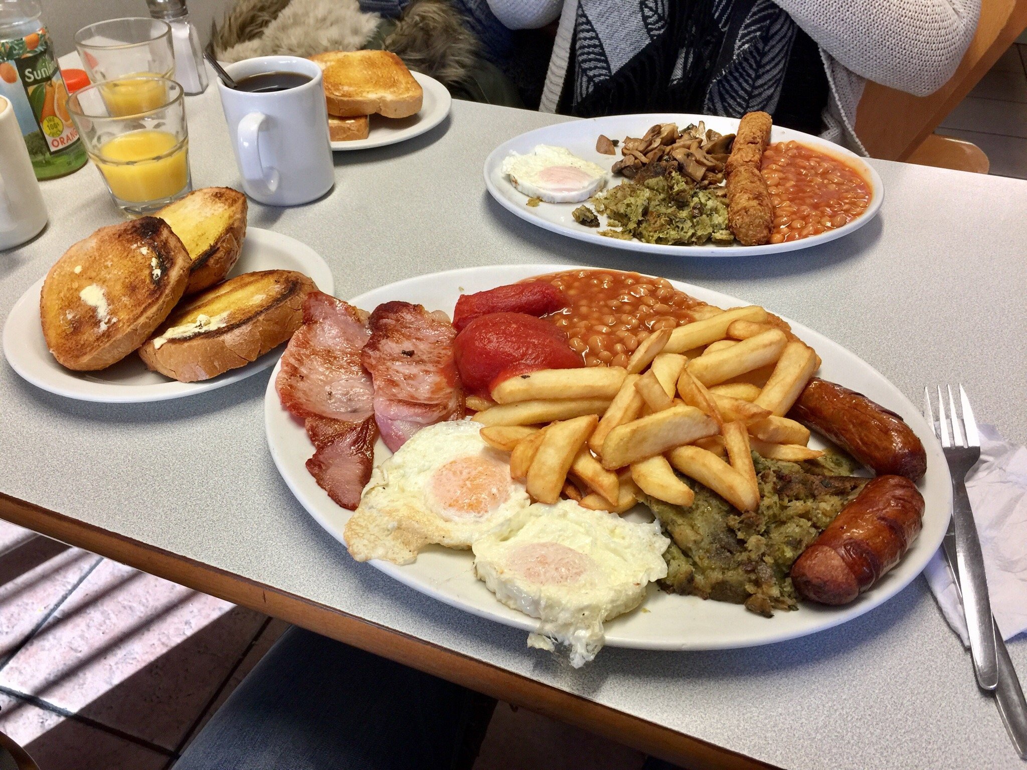 Breakfast restaurants nearby discount