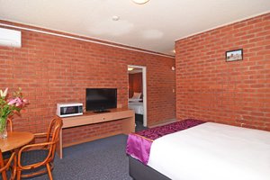 Room & Suite
