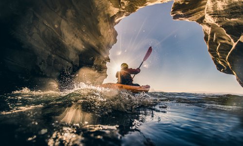 Kayaking Dinosaur Caves in Pismo Beach