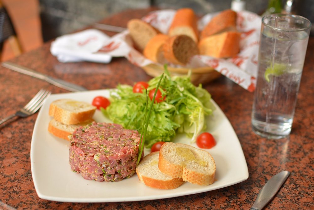 Steak Tartare - Un clásico de clásicos / Steak Tartare - Quintessentially French