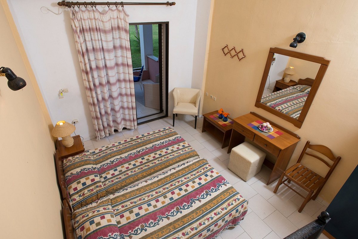 Fiona Apartments UPDATED 2024: 39 Bedroom Apartment in Roda with Balcony  and Terrace - Tripadvisor