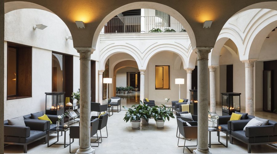 Patio del Hotel