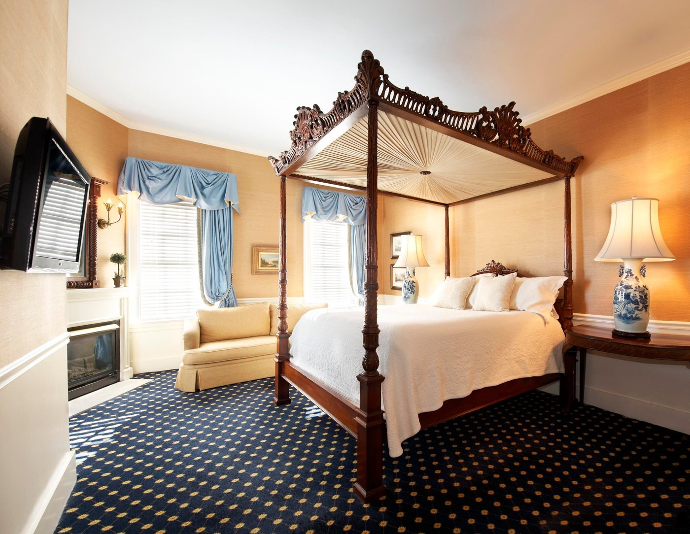 SHERWOOD INN - Prices & Hotel Reviews (Skaneateles, NY)