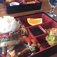 Hot basil chicken lunch special.