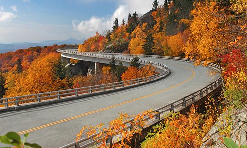 Enjoy the Blue Ridge Parkway, just minutes from Chetola Resort