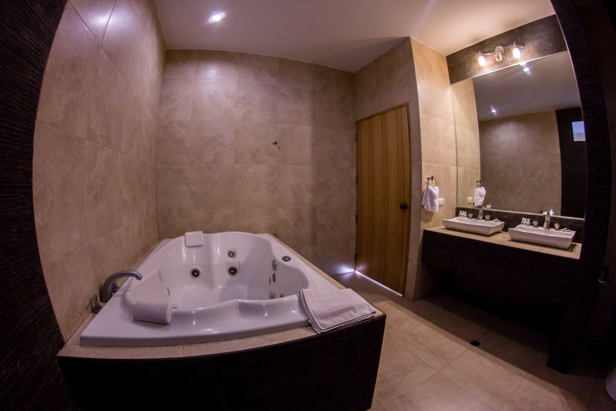 Hotel photo 2 of Dharma Beach.