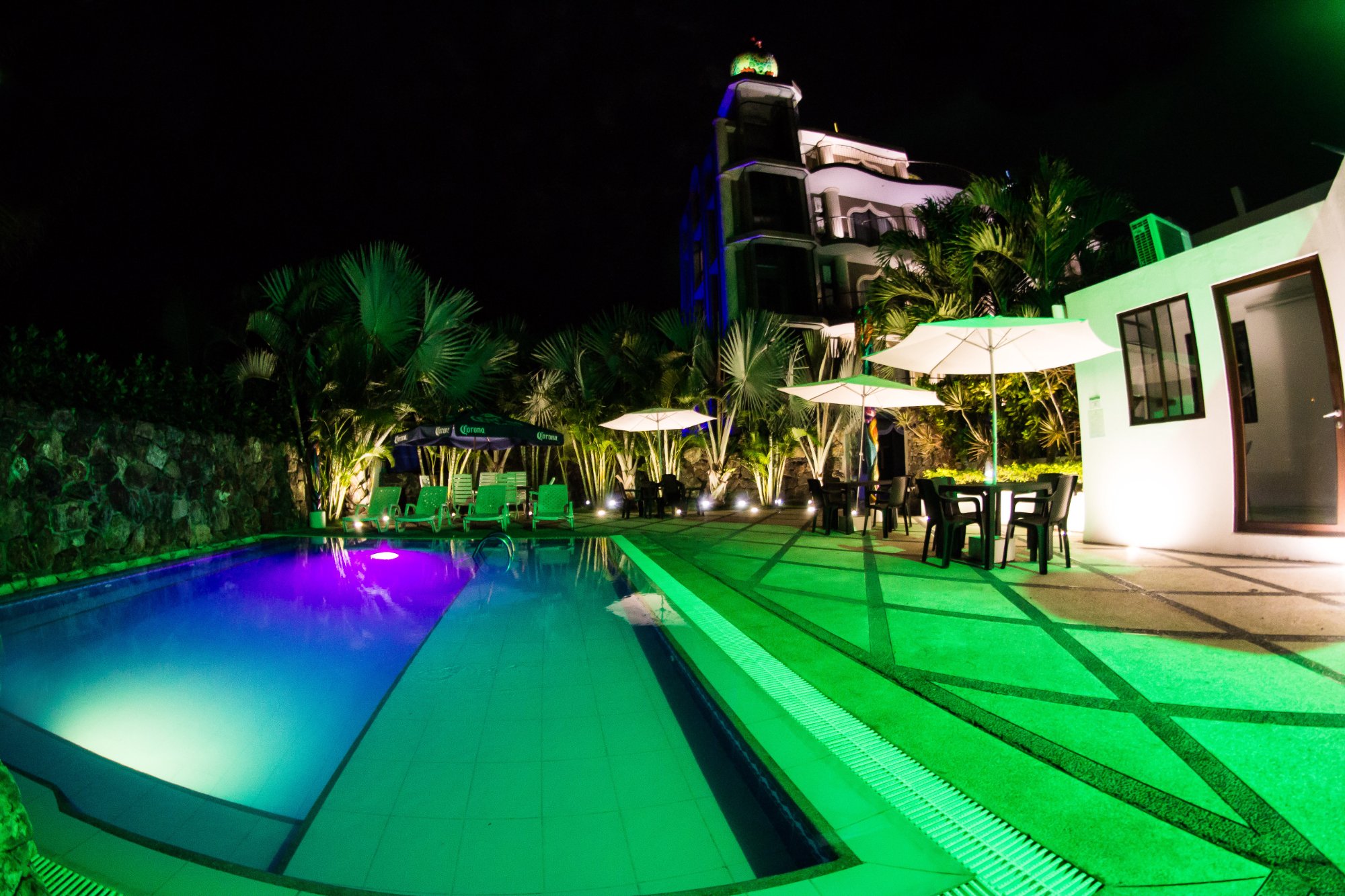 Hotel photo 12 of Dharma Beach.