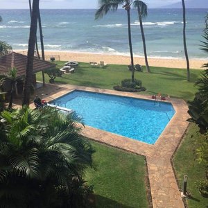 Hale Mahina Beach Resort, hotel in Lahaina