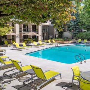 DoubleTree by Hilton Hotel Portland in Portland, image may contain: Hotel, City, Office Building, Convention Center