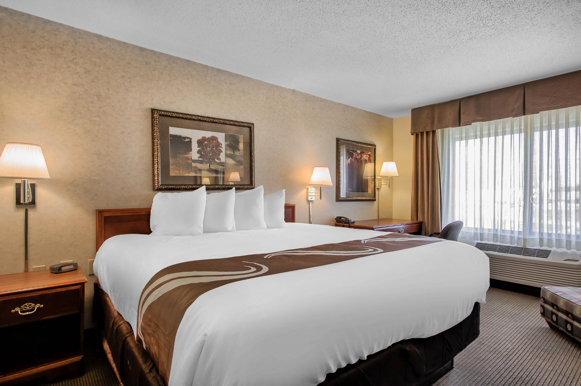 Hotel photo 2 of Quality Inn & Suites.