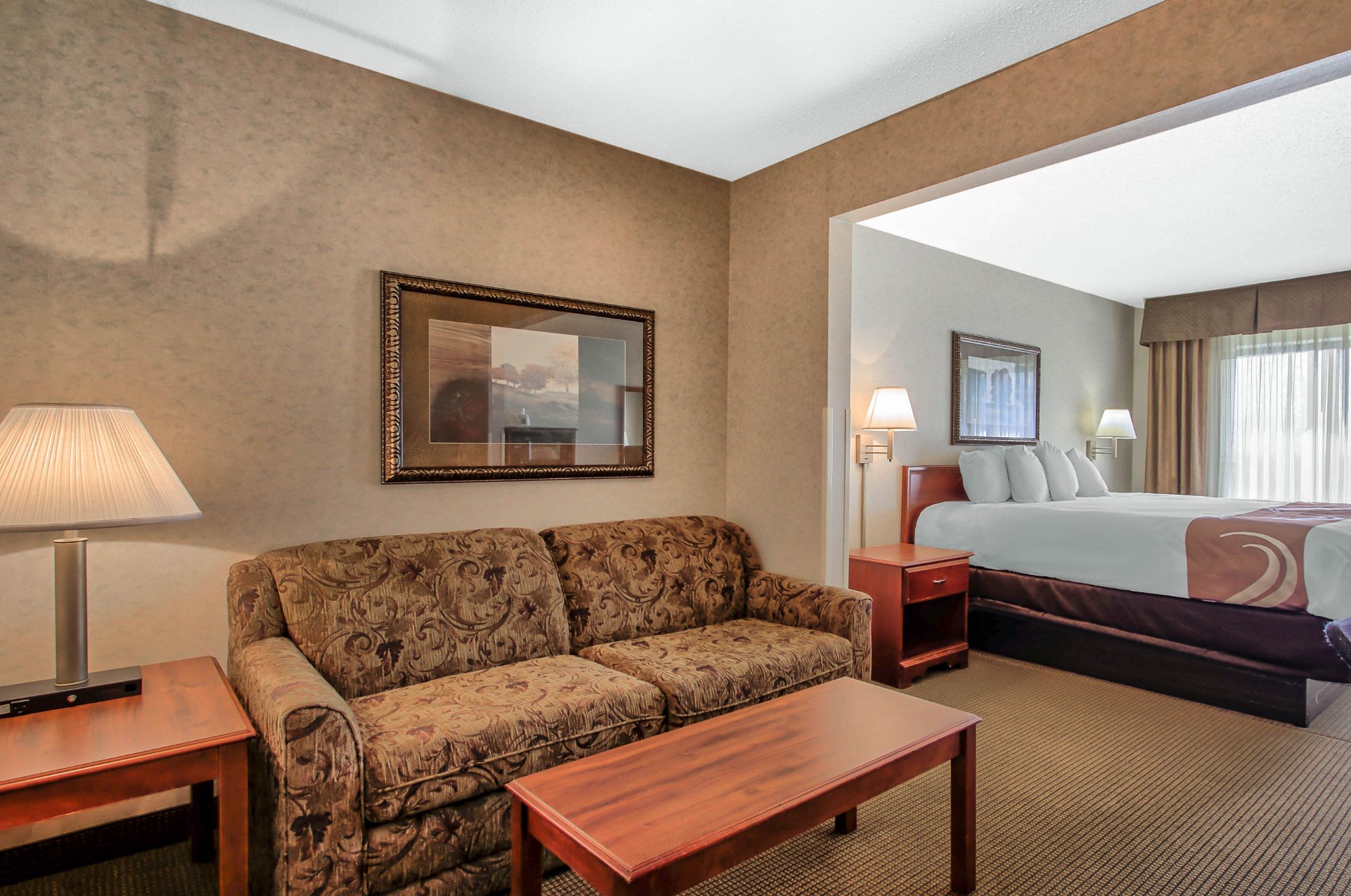 Hotel photo 7 of Comfort Inn & Suites.