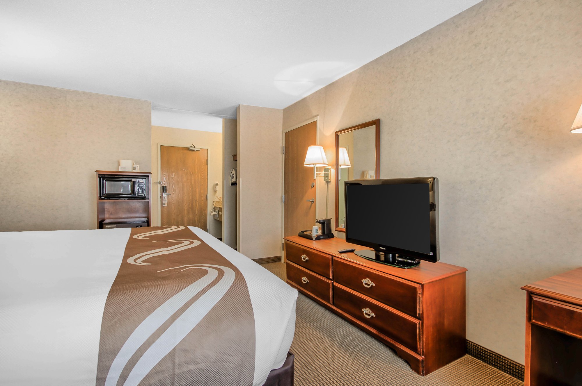 Hotel photo 4 of Comfort Inn & Suites.