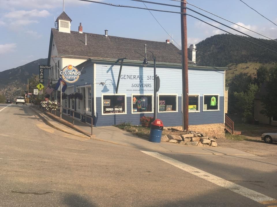 2022 Colorado Country General Store Souvenirs   Store Front 