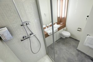 Room & Suite