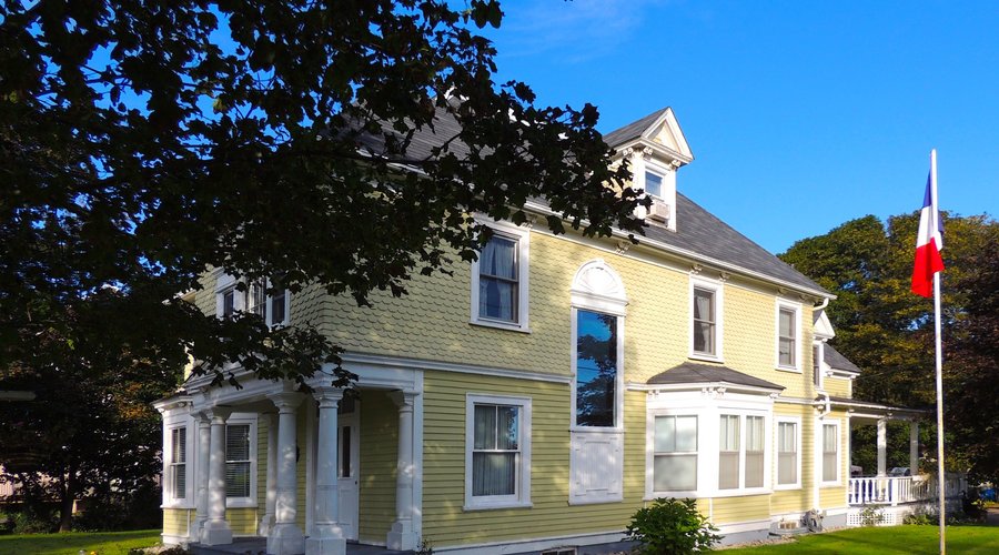 Auberge LE GRIFFON Bed & Breakfast, as seen from Shédiac, New Brunswick's Main Street. 