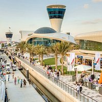 Dock, Dine and Discover Yas Marina