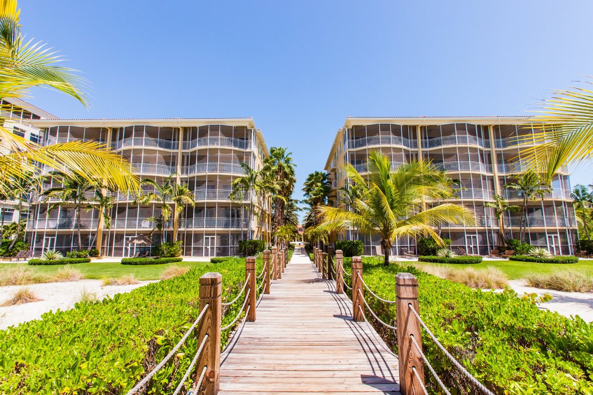 The Tuscany on Grace Bay Parking: Pictures & Reviews - Tripadvisor