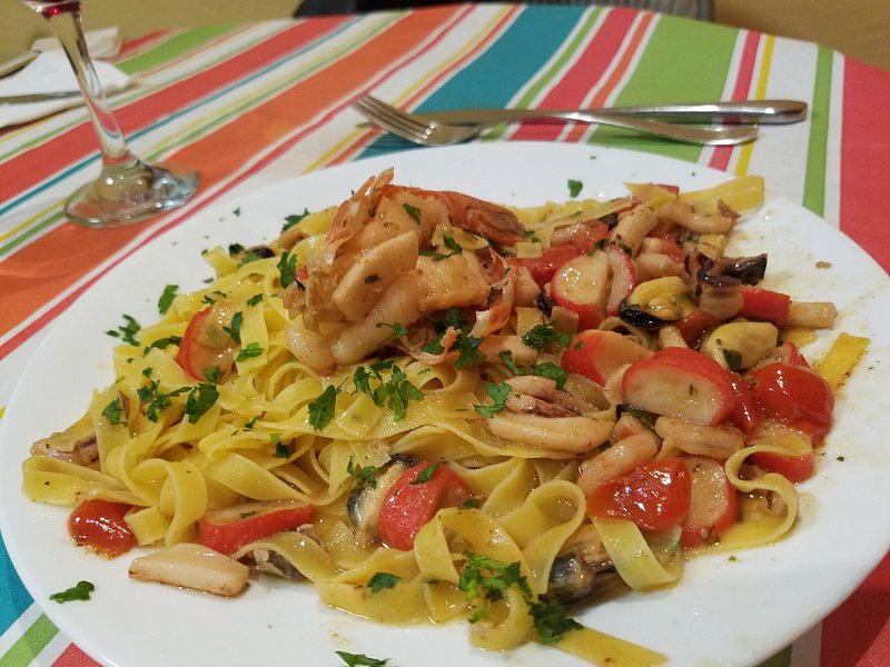 Mediterranean Linguine Recipe - La Cucina Italiana