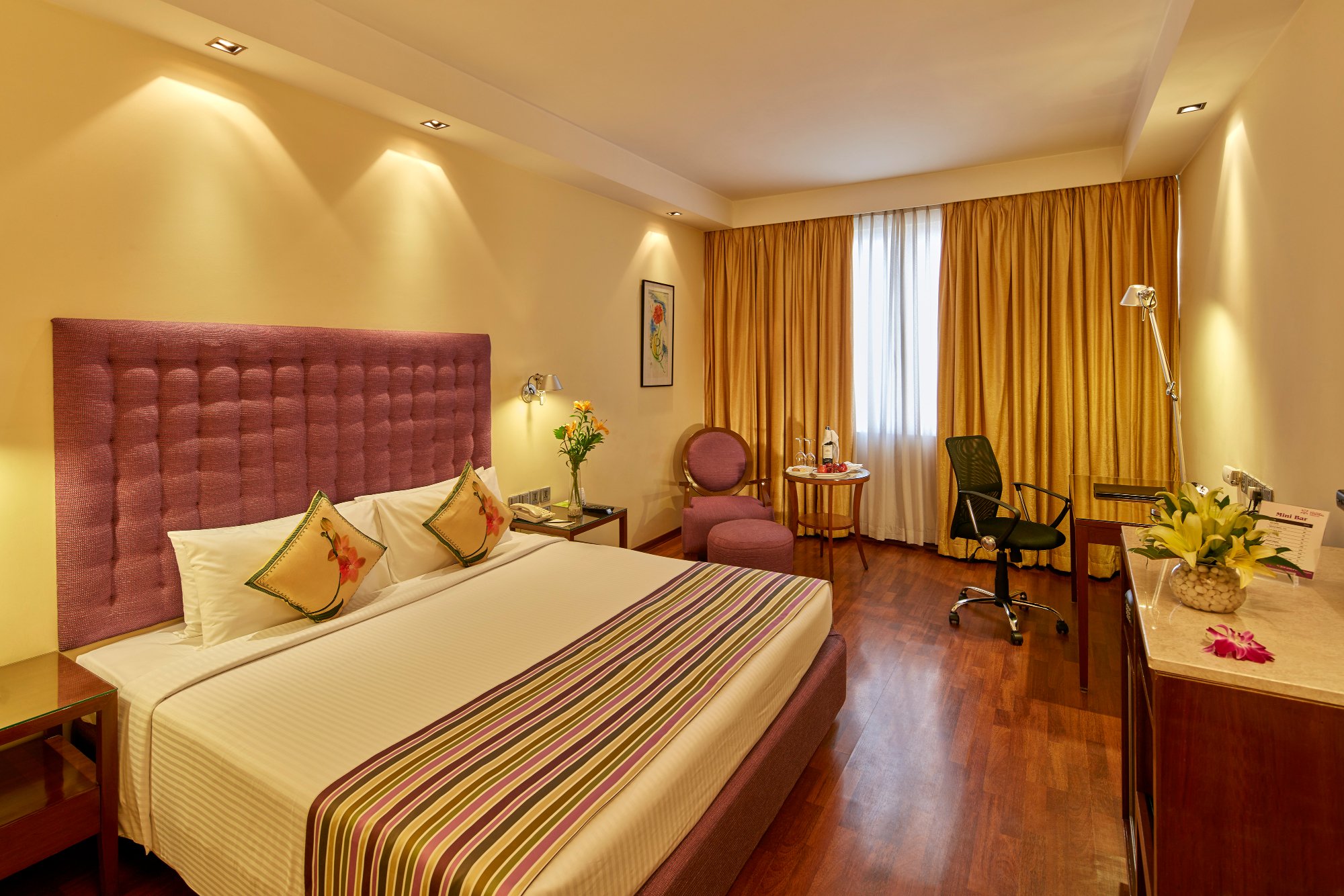 Hotel photo 17 of Royal Orchid Central.