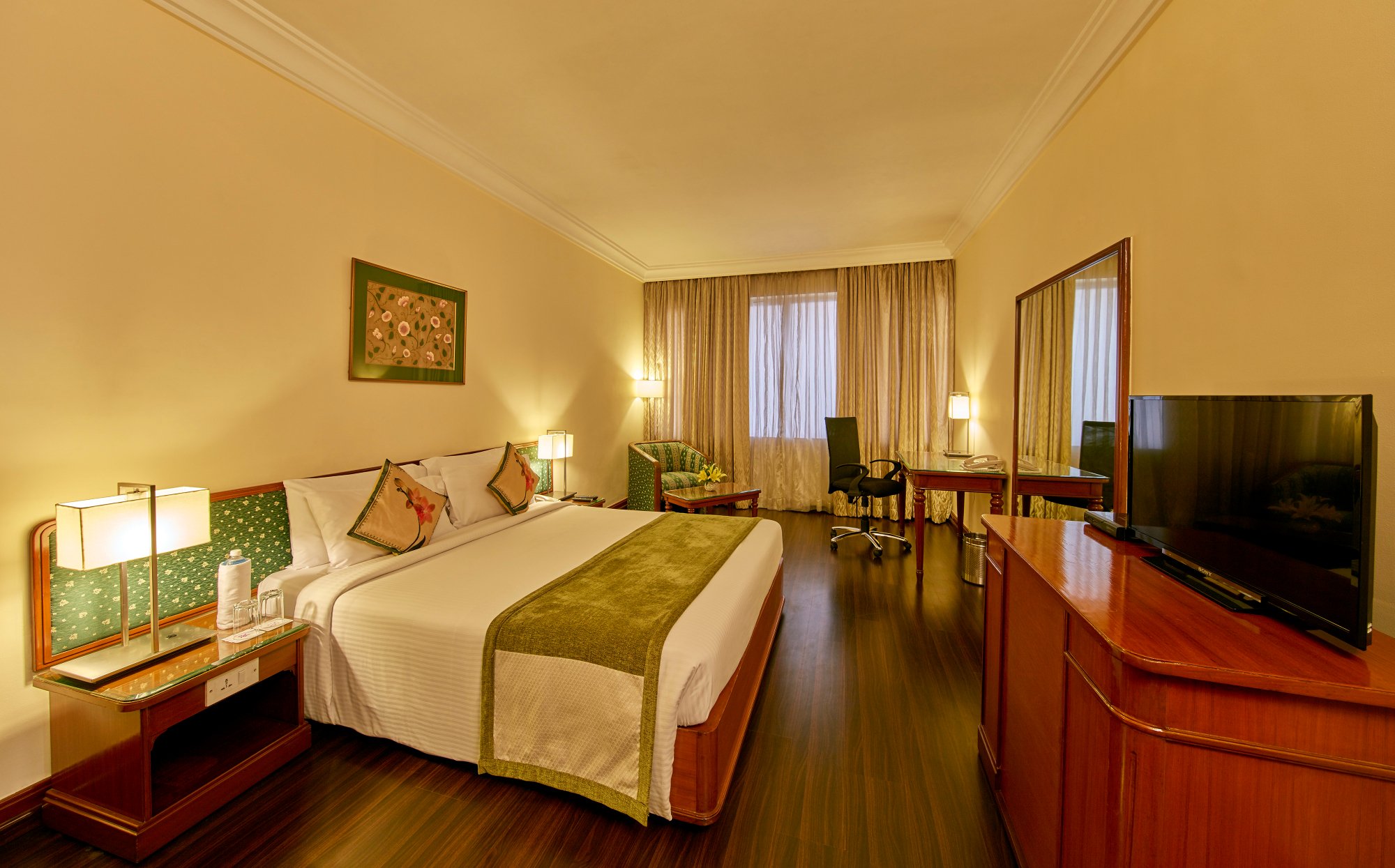Hotel photo 14 of Royal Orchid Central.