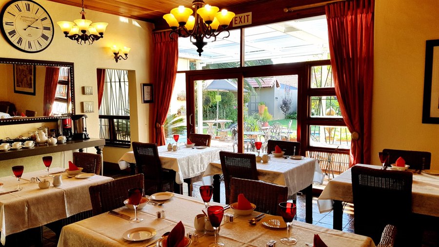 Breakfast Room