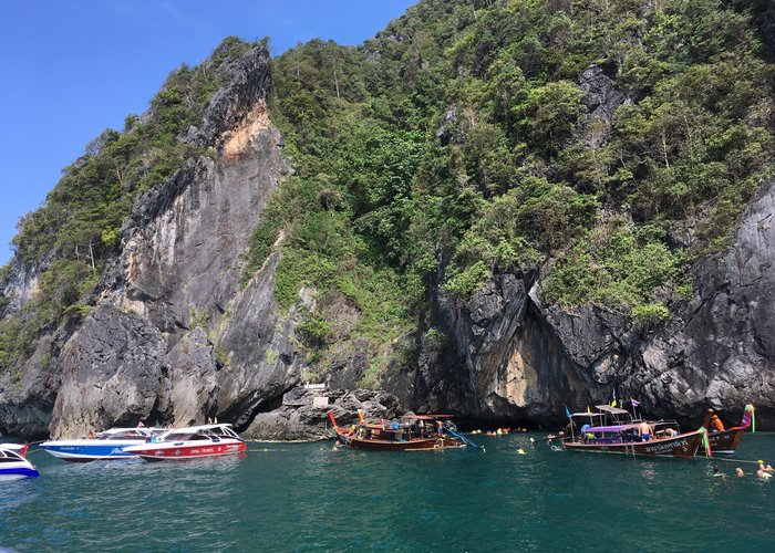 Morakot Cave (Emerald Cave)