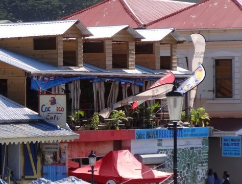 Hi Rise Beach Bar