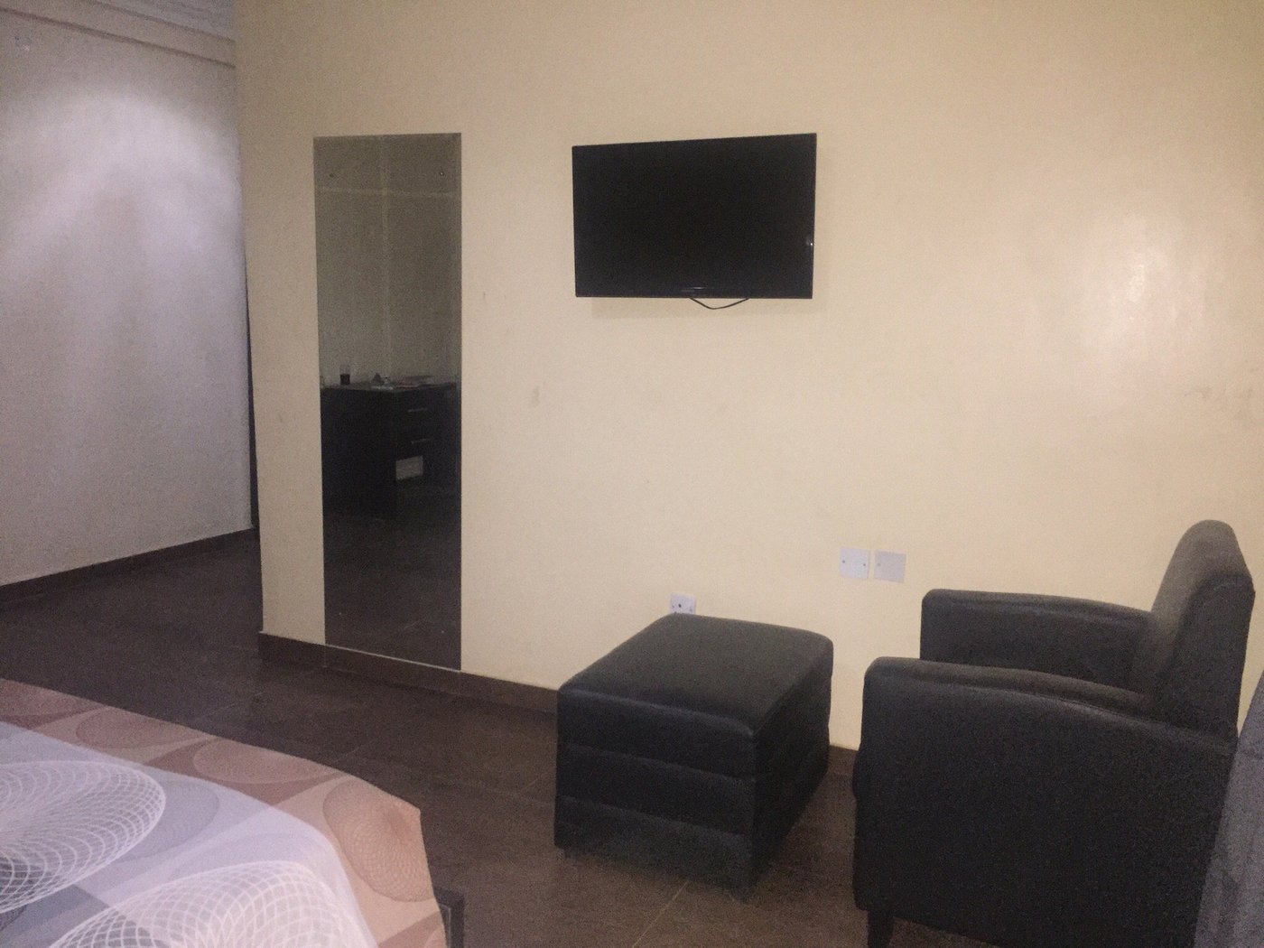 REGINA SUITES - Reviews, Photos