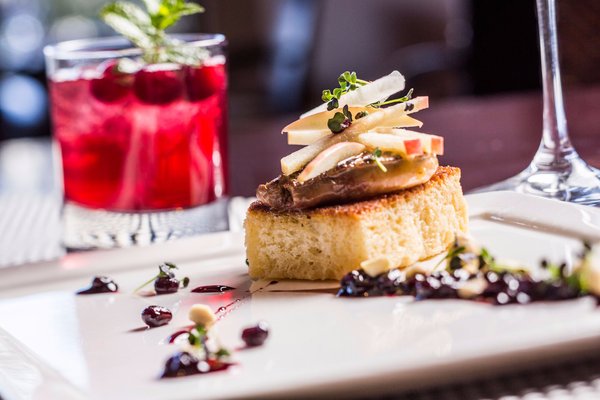 Detalhe do cardápio de sobremesas, preços de fevereiro de 2019 - Picture of  Christy Hill Restaurant, Tahoe City - Tripadvisor