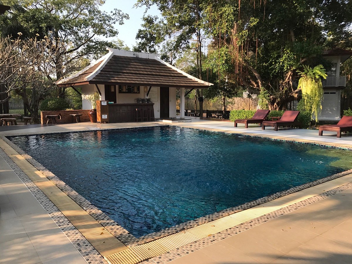 Tharaburi Resort, hotel in Kamphaeng Phet Province