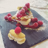 Millefoglie con crema al mascarpone e lamponi