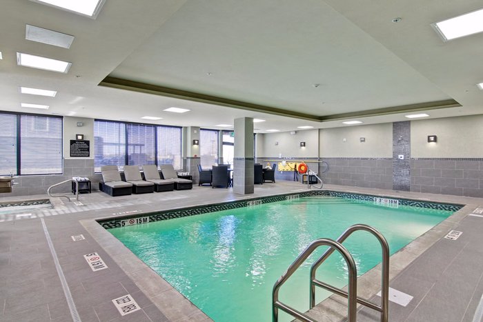 Hampton Inn & Suites by Hilton Saskatoon Airport Pool: Pictures ...