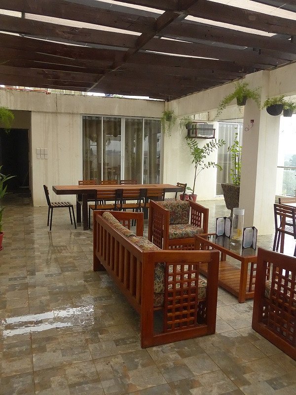 Hotel Metro Sky Bar &amp; Restaurant, hotel in Panay Island