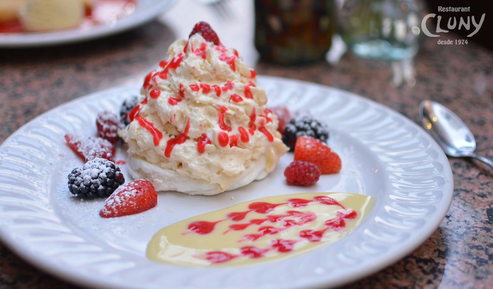 Fantasia de Merengue / Meringue Extravaganza
