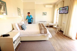 Room & Suite