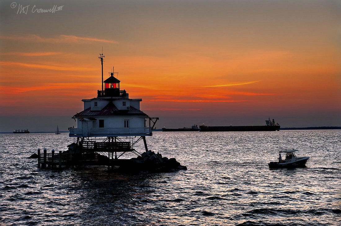 Tom points. Thomas point Shoal Lighthouse.