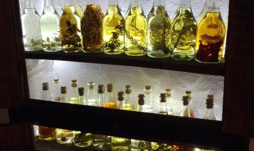 Collezione di grappa alle erbe di Lidia Levi