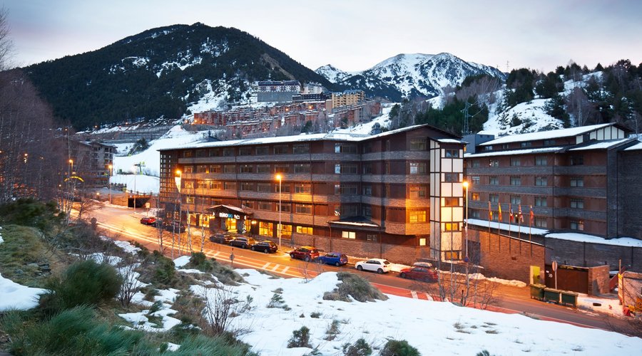 A pocos metros de la estación de esquí de Grandvalira