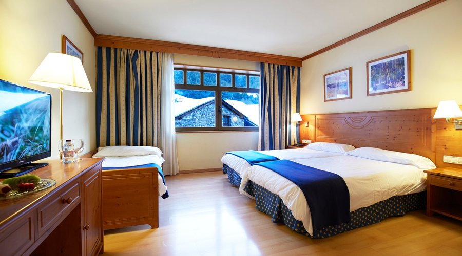 Habitación Triple Hotel Euroski Mountain Resort 4*