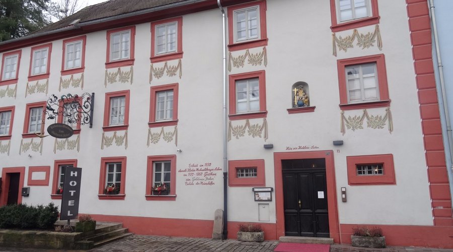 Das Hotel in einem Gebäude vom XVI Jahrhundert