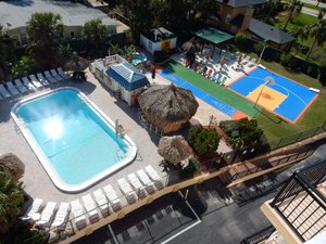 Pool & Beach