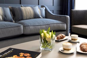 Room & Suite