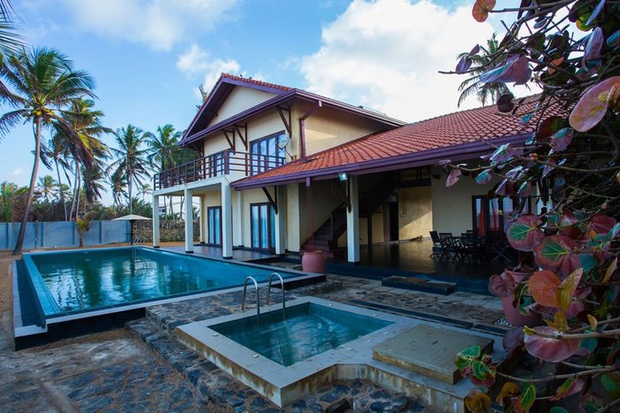 SEASIDE VILLA - Cottage Reviews (Negombo, Sri Lanka)