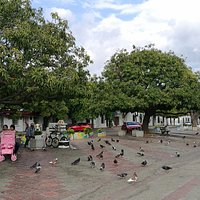 Muy limpia y sin vendedores ambulantes