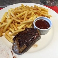 Pavé de Boeuf d'Aloyau, Sauce Barbecue et Frites