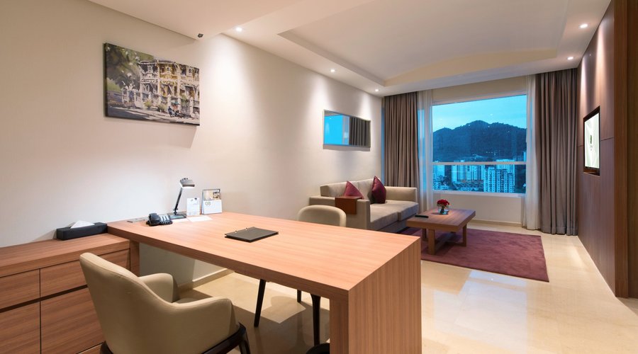 Executive Suite (Living Area)