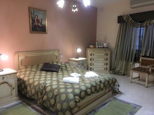 Room & Suite