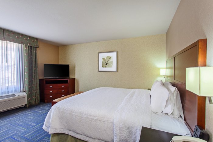 Hampton Inn & Suites Merced Rooms: Pictures & Reviews - Tripadvisor