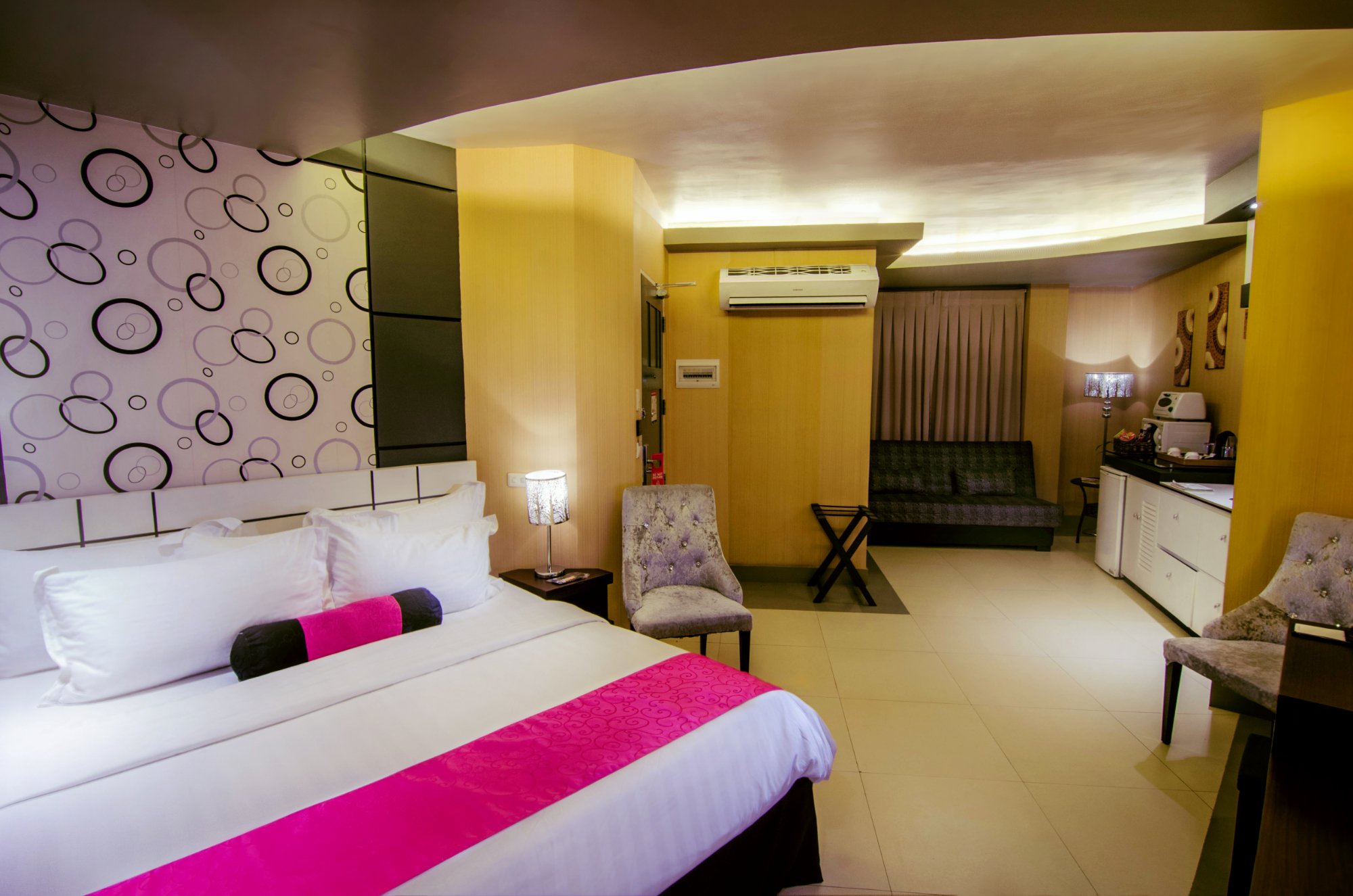Hotel photo 29 of Eloisa Royal Suites.