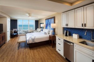 Room & Suite